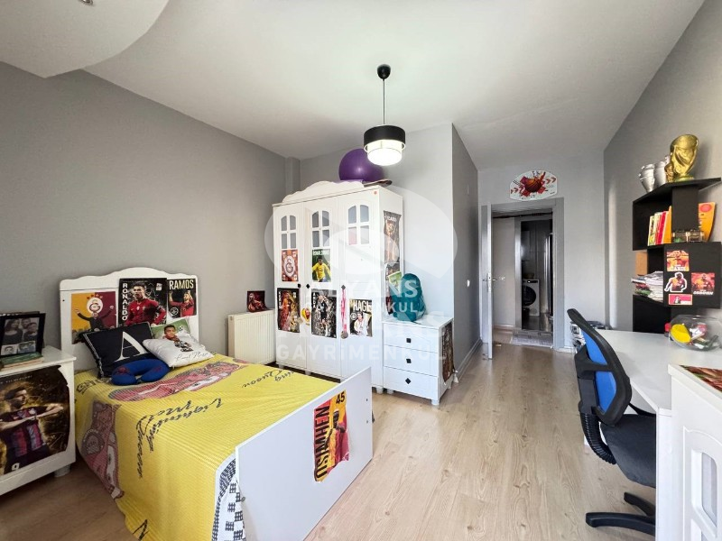 ALYANS'TAN SOLİ CENTER CİVARI GENİŞ m2'DE LÜKS İSKANLI 3+1