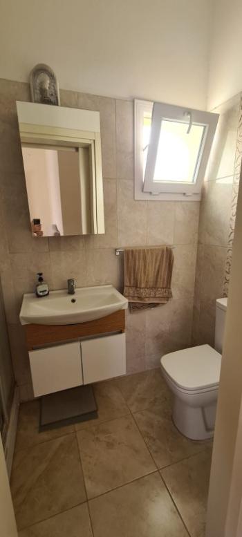 Lefkoşa Yenikent Bölgesinde SATILIK 4+2 VİLLA