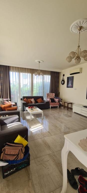 Lefkoşa Yenikent Bölgesinde SATILIK 4+2 VİLLA