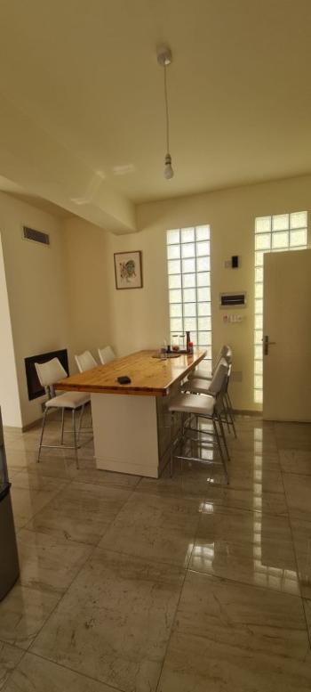 Lefkoşa Yenikent Bölgesinde SATILIK 4+2 VİLLA