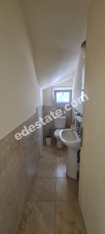 Lefkoşa Yenikent Bölgesinde SATILIK 4+2 VİLLA