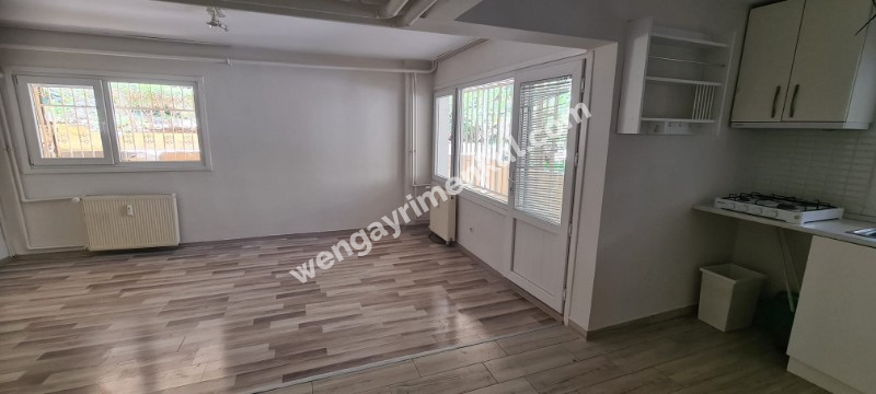 ACIBADEM ÇESAN SİTESİ BAHÇE KATI SATILIK 2+1