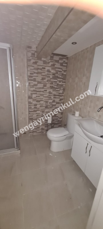 ACIBADEM ÇESAN SİTESİ BAHÇE KATI SATILIK 2+1