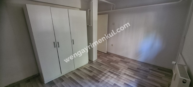 ACIBADEM ÇESAN SİTESİ BAHÇE KATI SATILIK 2+1