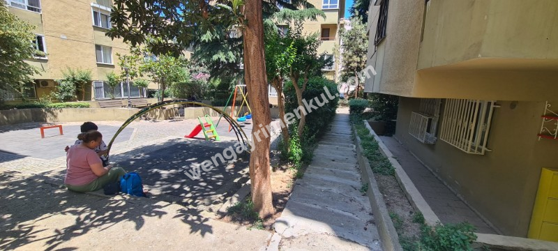 ACIBADEM ÇESAN SİTESİ BAHÇE KATI SATILIK 2+1