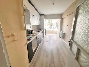 GÜVENAY – ÇORUM BUHARAEVLER – PERŞEMBE PAZARI YAKINI – SATILIK ARA KAT 3+1 DAİRE