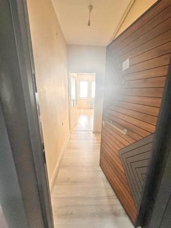 GÜVENAY – ÇORUM BUHARAEVLER – PERŞEMBE PAZARI YAKINI – SATILIK ARA KAT 3+1 DAİRE