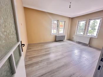 GÜVENAY – ÇORUM BUHARAEVLER – PERŞEMBE PAZARI YAKINI – SATILIK ARA KAT 3+1 DAİRE