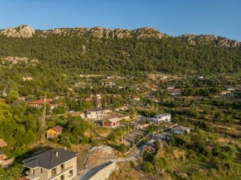 Marmaris Bayır’da doğayla iç içe bir yaşam fırsatı Prefabrik Ev ve Arsası