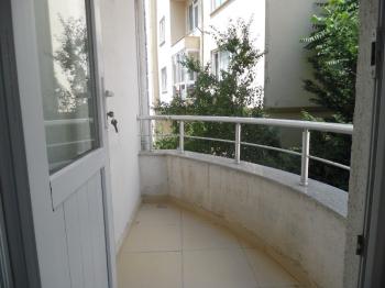 ALİ KAYAN OKULU YAKININDA 2+1 ARAKAT SATILIK DAİRE 