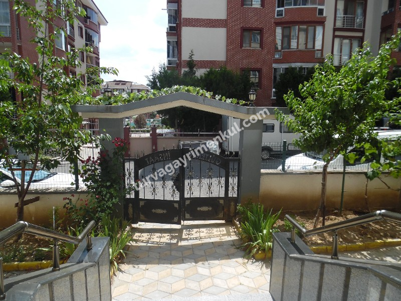ALİ KAYAN OKULU YAKININDA 2+1 ARAKAT SATILIK DAİRE 