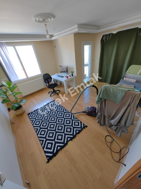 Çırçır'da Acil Satılık Daire 2+1 Balkonlu Yeni