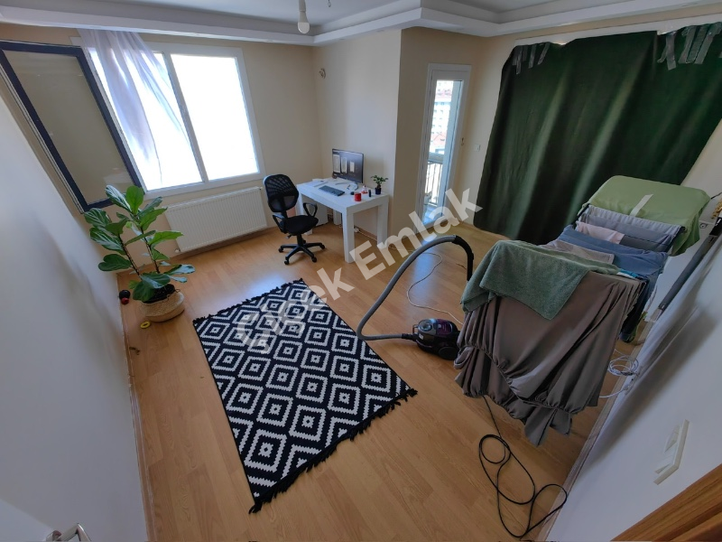 Çırçır'da Acil Satılık Daire 2+1 Balkonlu Yeni