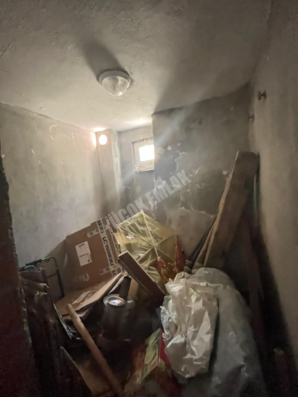 AFYON ÜÇOK EMLAKTAN AKMESCİT MAH 4+1 MÜSTAKİL EV *