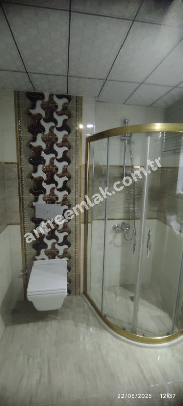 Antre Emlak'tan Kiralık Bahar Mahallesinde Bozyaka Hastanesi yanı 3+1,Doğalgazlı Asansörlü Ebeveyn Banyolu Yeni  Daire