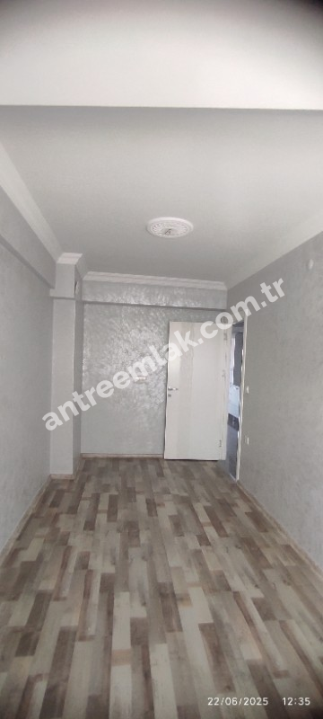 Antre Emlak'tan Kiralık Bahar Mahallesinde Bozyaka Hastanesi yanı 3+1,Doğalgazlı Asansörlü Ebeveyn Banyolu Yeni  Daire