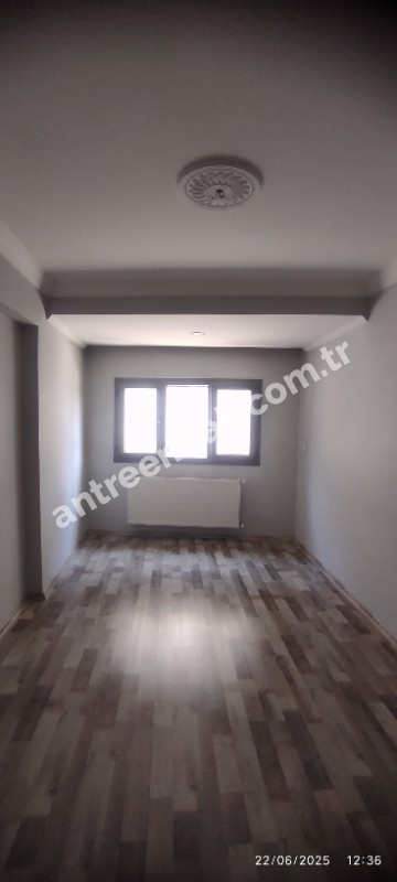 Antre Emlak'tan Kiralık Bahar Mahallesinde Bozyaka Hastanesi yanı 3+1,Doğalgazlı Asansörlü Ebeveyn Banyolu Yeni  Daire