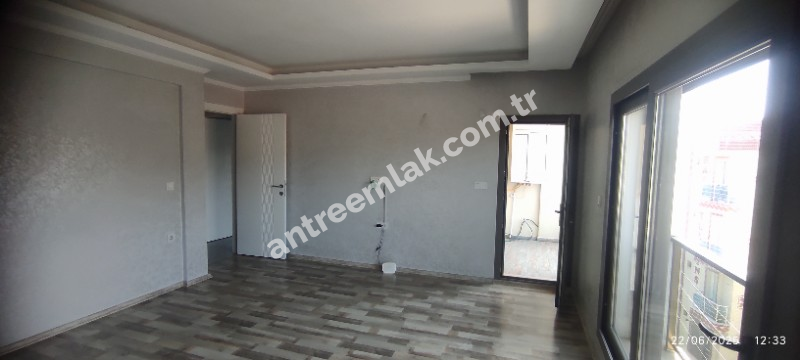Antre Emlak'tan Kiralık Bahar Mahallesinde Bozyaka Hastanesi yanı 3+1,Doğalgazlı Asansörlü Ebeveyn Banyolu Yeni  Daire