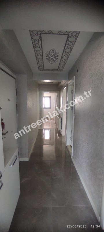 Antre Emlak'tan Kiralık Bahar Mahallesinde Bozyaka Hastanesi yanı 3+1,Doğalgazlı Asansörlü Ebeveyn Banyolu Yeni  Daire