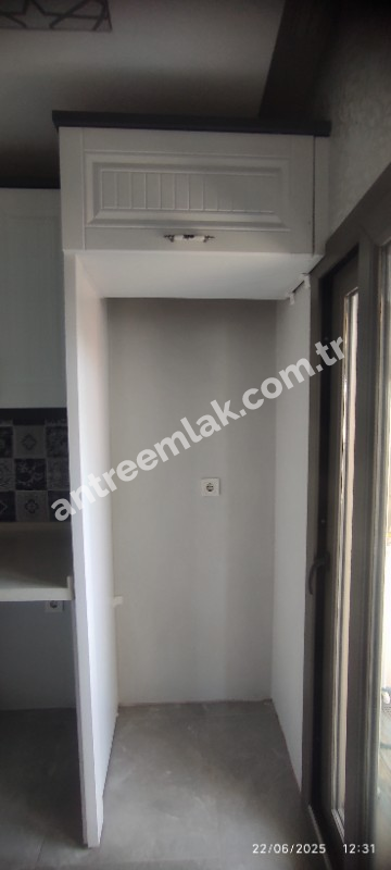 Antre Emlak'tan Kiralık Bahar Mahallesinde Bozyaka Hastanesi yanı 3+1,Doğalgazlı Asansörlü Ebeveyn Banyolu Yeni  Daire