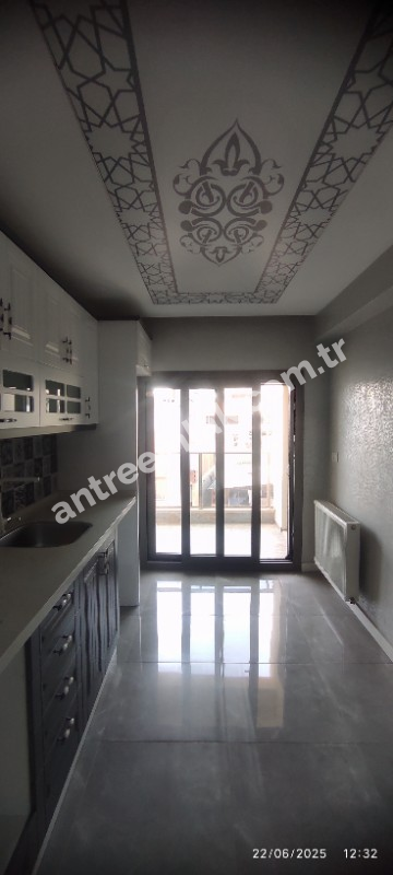 Antre Emlak'tan Kiralık Bahar Mahallesinde Bozyaka Hastanesi yanı 3+1,Doğalgazlı Asansörlü Ebeveyn Banyolu Yeni  Daire