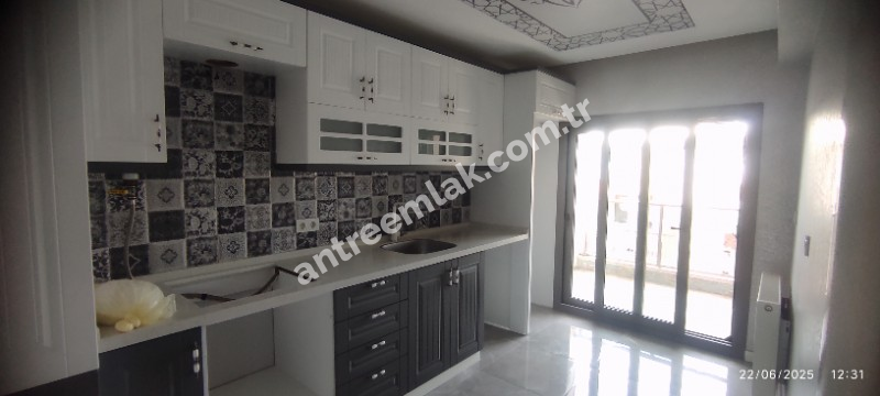 Antre Emlak'tan Kiralık Bahar Mahallesinde Bozyaka Hastanesi yanı 3+1,Doğalgazlı Asansörlü Ebeveyn Banyolu Yeni  Daire