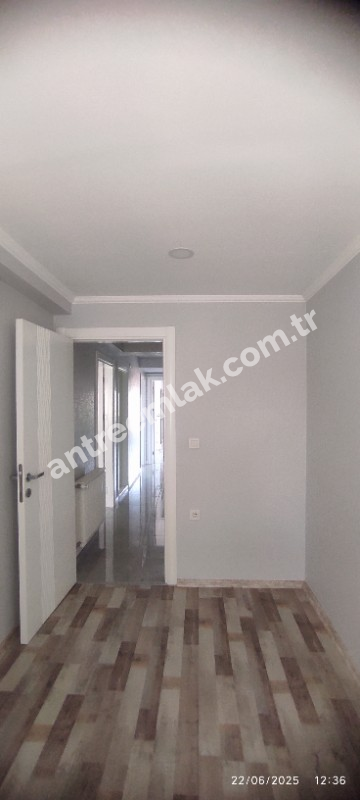 Antre Emlak'tan Kiralık Bahar Mahallesinde Bozyaka Hastanesi yanı 3+1,Doğalgazlı Asansörlü Ebeveyn Banyolu Yeni  Daire