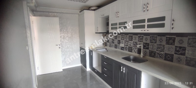 Antre Emlak'tan Kiralık Bahar Mahallesinde Bozyaka Hastanesi yanı 3+1,Doğalgazlı Asansörlü Ebeveyn Banyolu Yeni  Daire