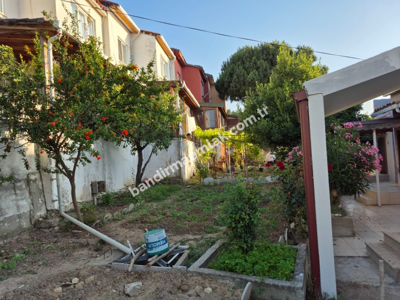 Balıkesir  Bandırma Şirinçavuş Mahallesi’nde Denize 100 Metre Mesafede Satılık 3+1 Villa