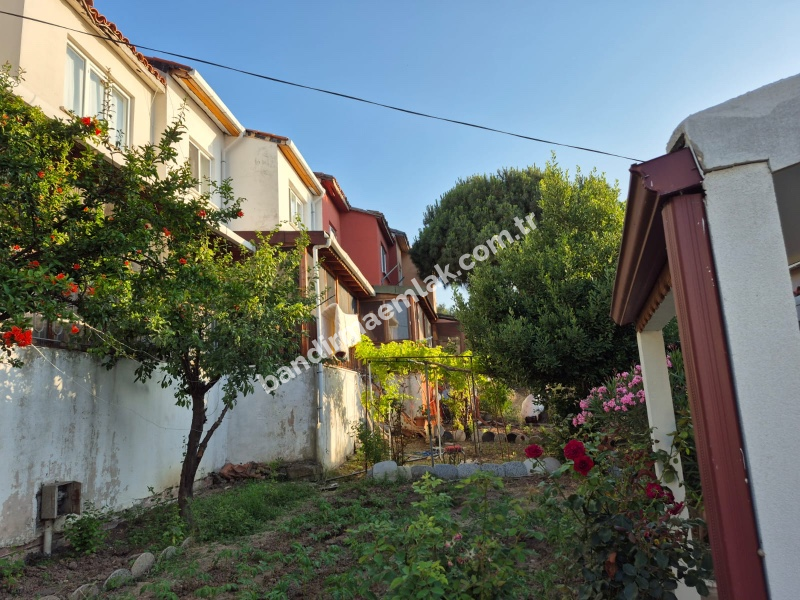 Balıkesir  Bandırma Şirinçavuş Mahallesi’nde Denize 100 Metre Mesafede Satılık 3+1 Villa