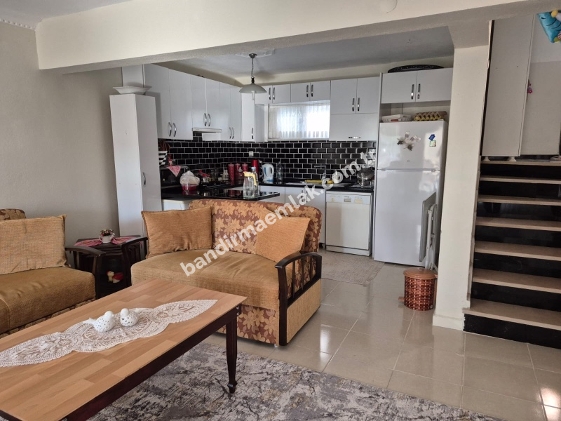 Balıkesir  Bandırma Şirinçavuş Mahallesi’nde Denize 100 Metre Mesafede Satılık 3+1 Villa