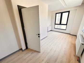 GÜVENAY – ÇORUM BAHÇELİEVLER HACI BEKTAŞ ALTI – SATILIK SIFIR 1+1 ARA KAT DAİRE
