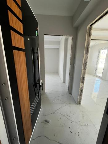 ÜNİVERSİTE BÖLGESİNDE SATILIK SIFIR 1+1 DAİRE 