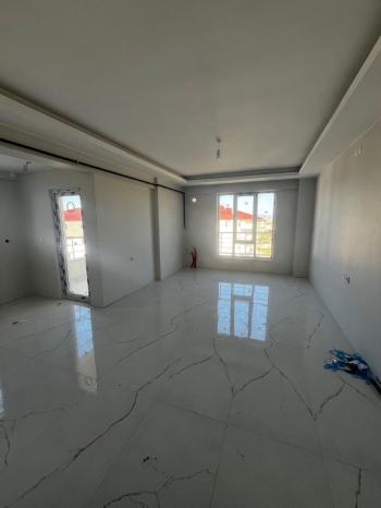 ÜNİVERSİTE BÖLGESİNDE SATILIK SIFIR 1+1 DAİRE