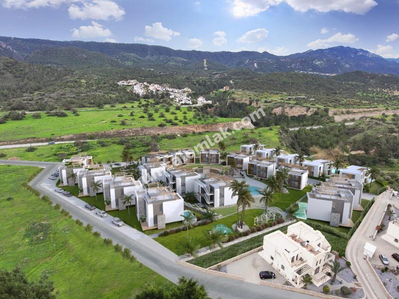 GİRNE BAHÇELİ BÖLGESİNDE DENİZ KENARI 2 + 1 DUBLEX VİLLA