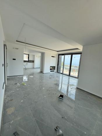 Kıbrıs Girne Çatalköy Bölgesinnde  950 m2 Arsa İçersinde Türk Koçanlı  Satılık Lüx 4+1 Deniz Manzaralı Villa 