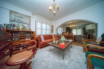 Kıbrıs Girne Çatalköy'de Satılık 4+1 Havuzlu ve Yardımcı Odalı Villa