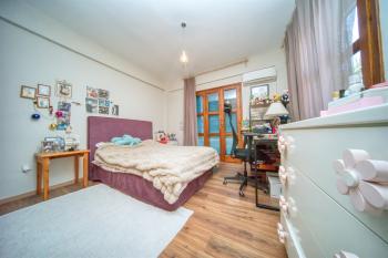Kıbrıs Girne Çatalköy'de Satılık 4+1 Havuzlu ve Yardımcı Odalı Villa