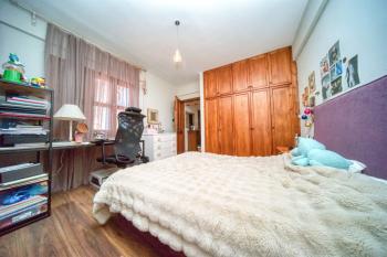 Kıbrıs Girne Çatalköy'de Satılık 4+1 Havuzlu ve Yardımcı Odalı Villa