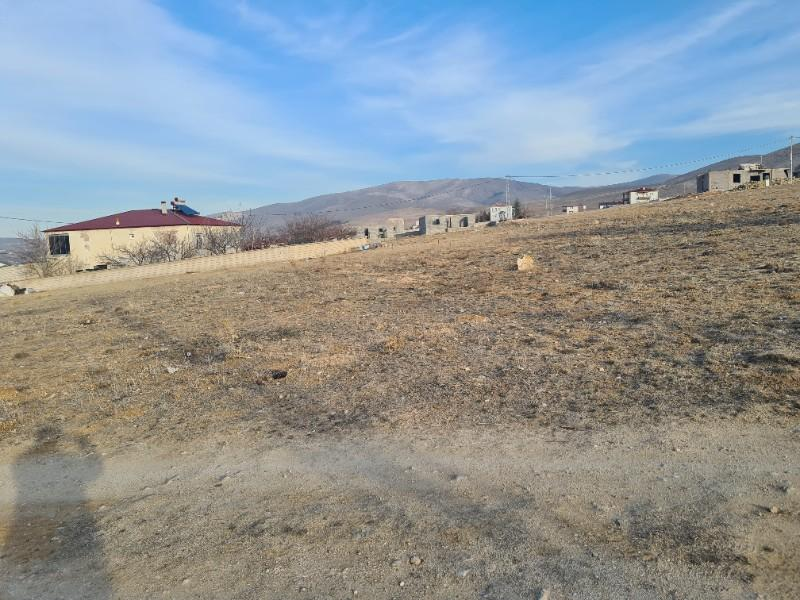 NİĞDE  FATİH   EMLAKTANYENİ GÜMÜŞTE 614 M2 SATILIK ARSA 