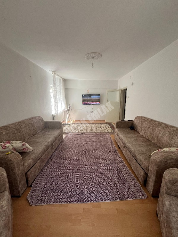 AFYON ÜÇOK EMLAKTAN ÖRENEKEVLER MAH SATILIK 3+1 ARAKAT DAİRE