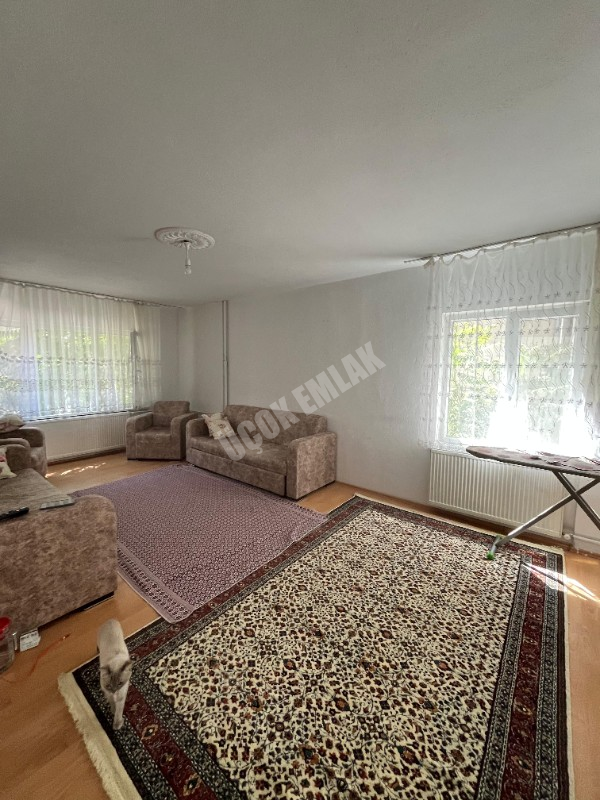 AFYON ÜÇOK EMLAKTAN ÖRENEKEVLER MAH SATILIK 3+1 ARAKAT DAİRE