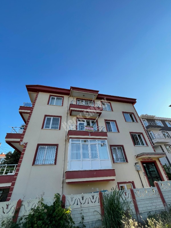 AFYON ÜÇOK EMLAKTAN ! FATİH TE FIRSAT 3+1 ARAKAT KUPON DAİRE