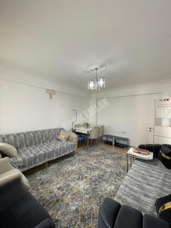 AFYON ÜÇOK EMLAKTAN ! FATİH TE FIRSAT 3+1 ARAKAT KUPON DAİRE