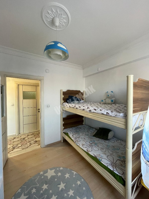 AFYON ÜÇOK EMLAKTAN ! FATİH TE FIRSAT 3+1 ARAKAT KUPON DAİRE