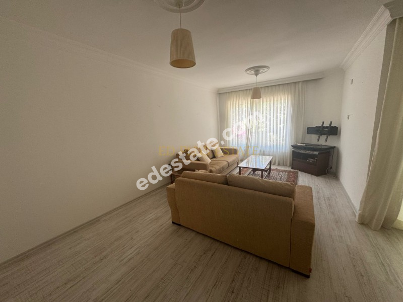 Girne Lord's Palace Hotel Yanında Full Eşyalı Kiralık 3+1 Daire