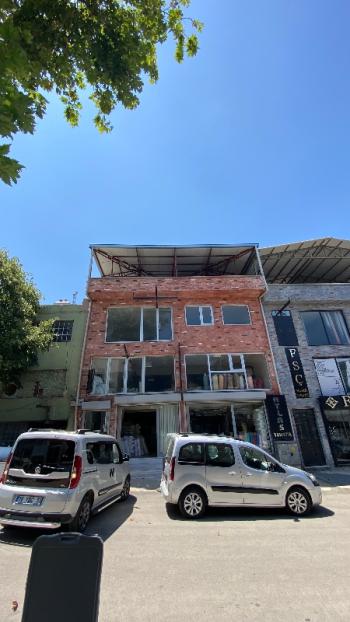 DijitalEmlak’tan Yıldırım ilçesi Anadolu Mahallesinde Tekstilciler bölgesinde Komple Satılık Ticari Bina. 