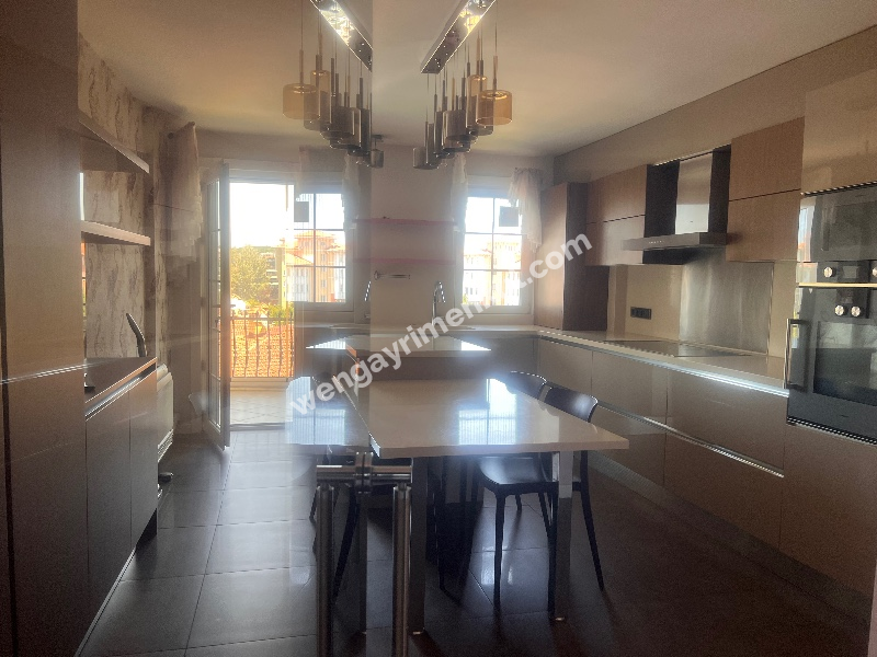 GREENHİLL’DE VILLA TADINDA,DOGAYLA İÇ İÇE LÜKS DUBLEKS 4+2 DAİRE