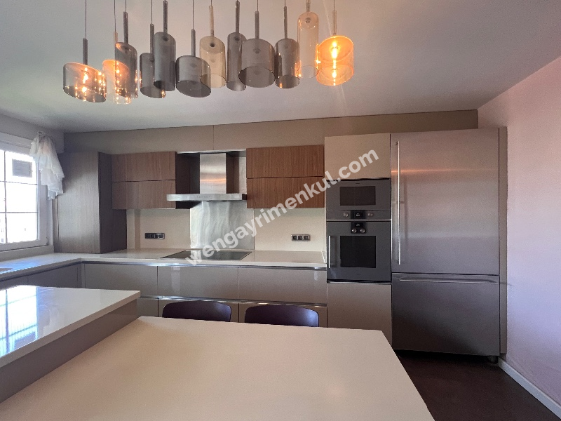 GREENHİLL’DE VILLA TADINDA,DOGAYLA İÇ İÇE LÜKS DUBLEKS 4+2 DAİRE