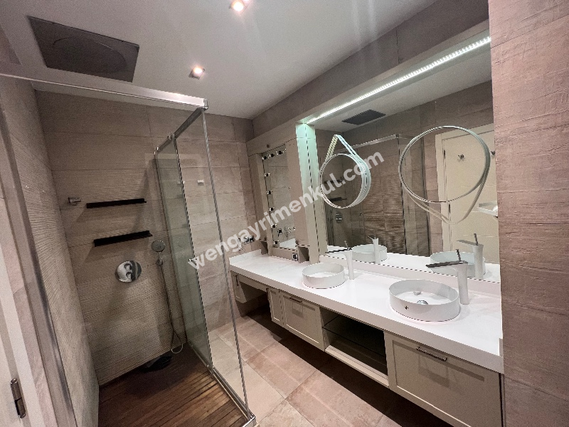 GREENHİLL’DE VILLA TADINDA,DOGAYLA İÇ İÇE LÜKS DUBLEKS 4+2 DAİRE